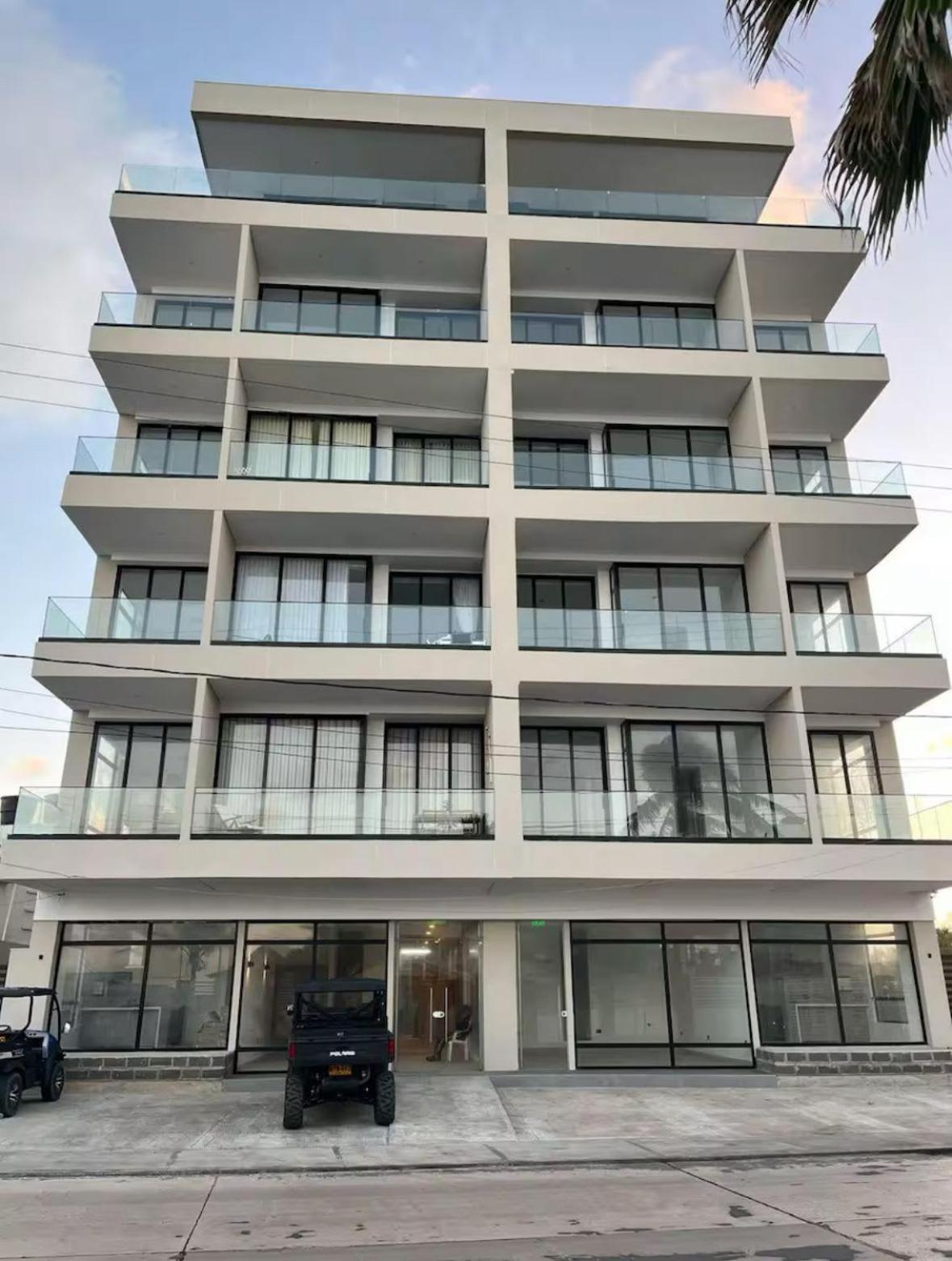New & Luxury 1 Bedroom In